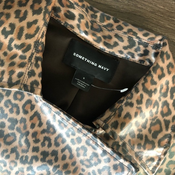 Something Navy leopard rain coat size small - Picture 7 of 8